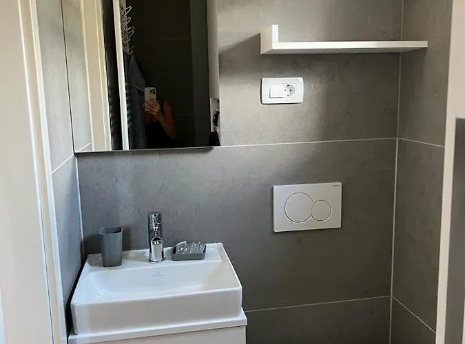 Dom wakacyjny Cosy With Views Near