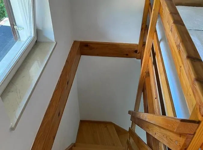 Dom wakacyjny Cosy With Views Near